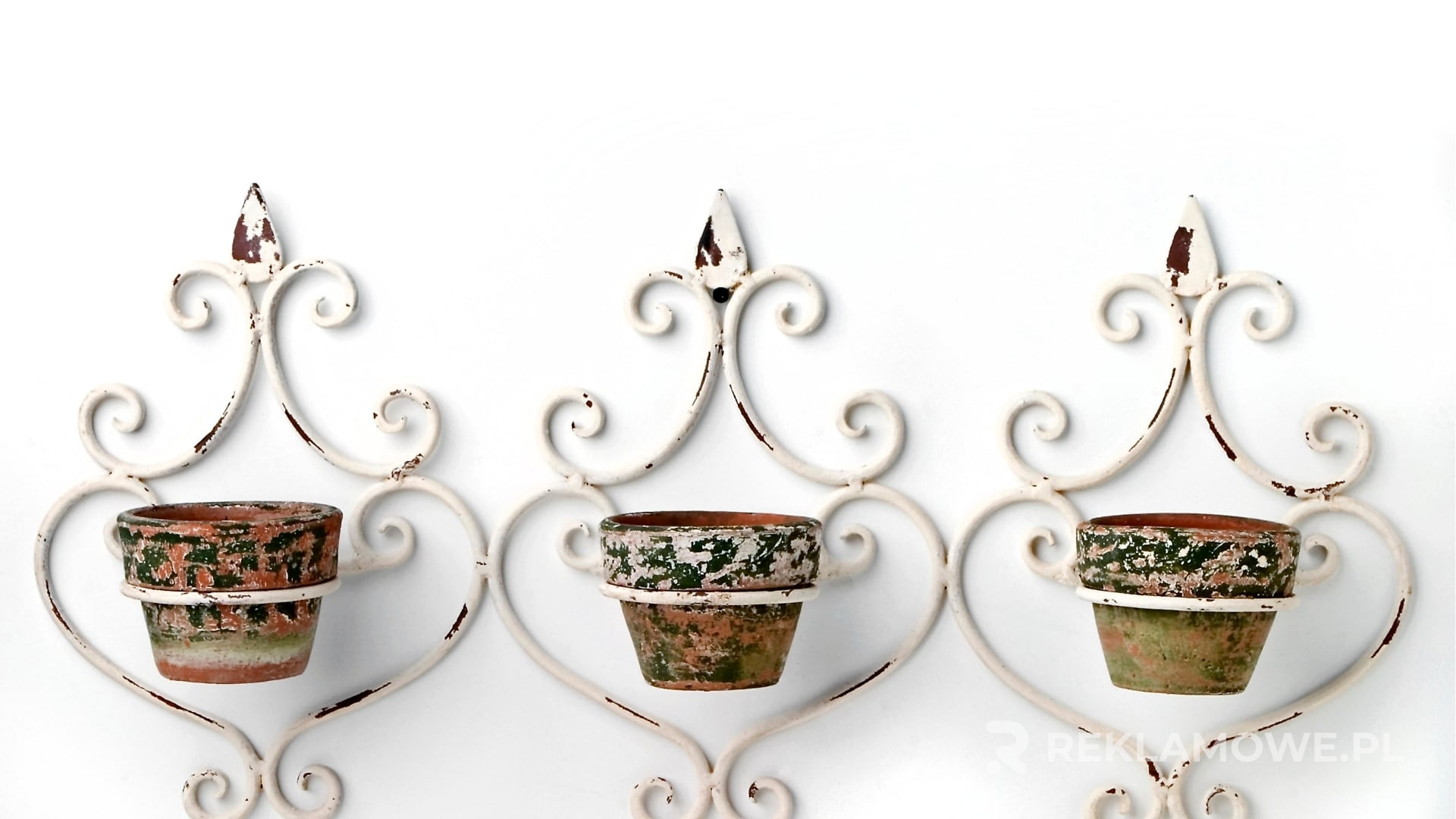 Projektowanie kreatywnych doniczek reklamowych